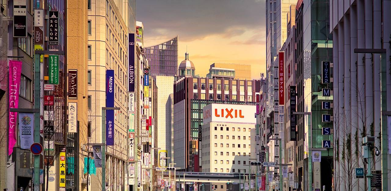 The Role of Micro-Influencers in Niche Markets: Building Authentic Communities