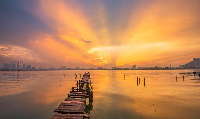 Wellness Retreats: Revitalize Your Mind, Body, and Soul in Serene Settings