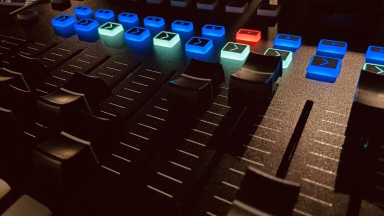 The Impact of Mobile Gaming on Traditional Console Market